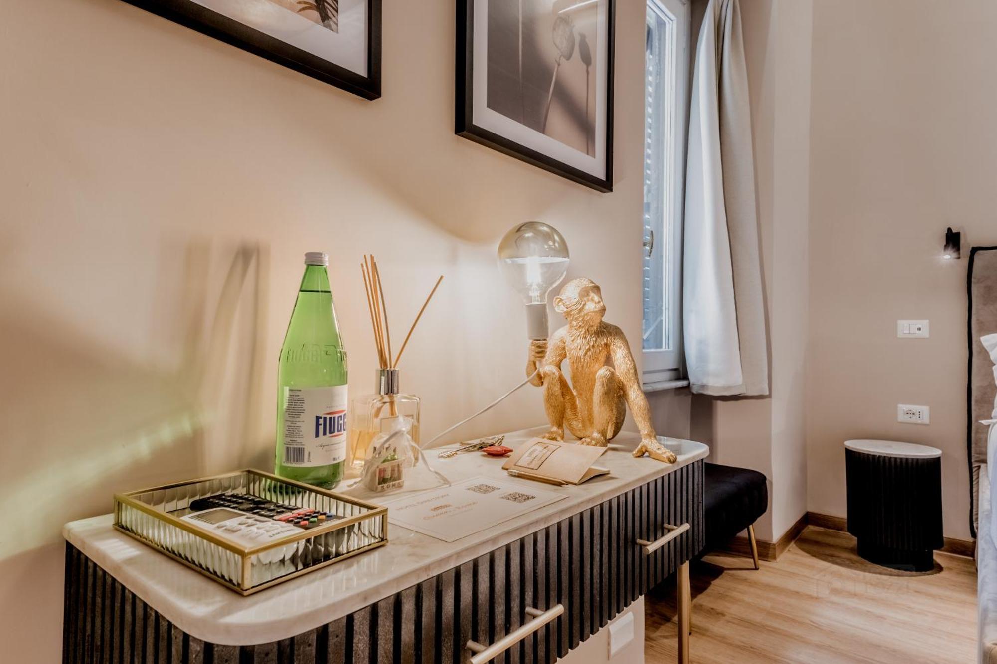 Queen Of Rome Luxury Rooms Exterior foto